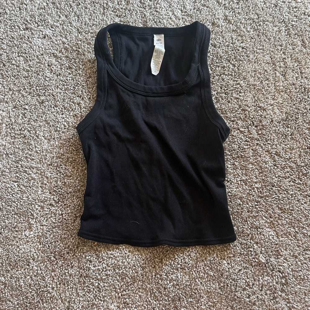 alo yoga goddess go to tank black